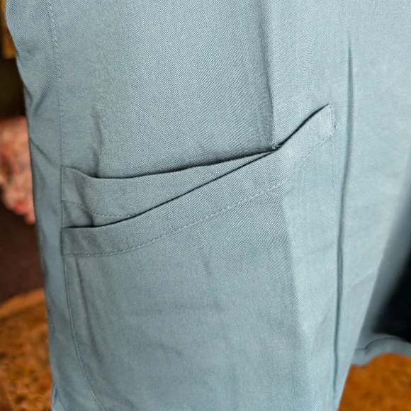 Grey's Anatomy Teal Two Pocket Scrub Top L - Picture 4 of 4